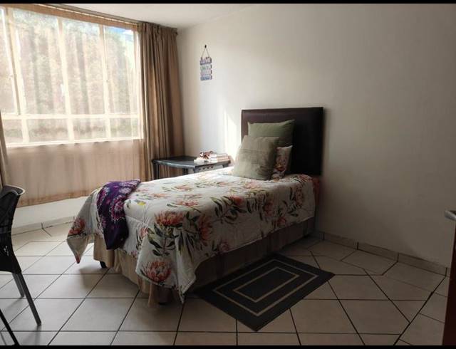 2 BEDROOM APARTMENT FOR SALE IN HATFIELD